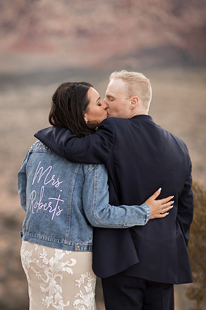 Red Rock Canyon Elopement & Wedding Photography | Las Vegas