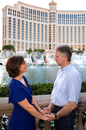 Las Vegas Anniversary Photo Shoots | Romantic Couple Photography