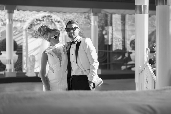 Tunnel of Love Wedding & Vow Renewal Photography | Las Vegas