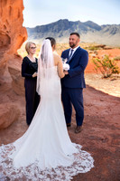 Valley of Fire Photo Shoots | Couples, Families, Seniors & Weddings