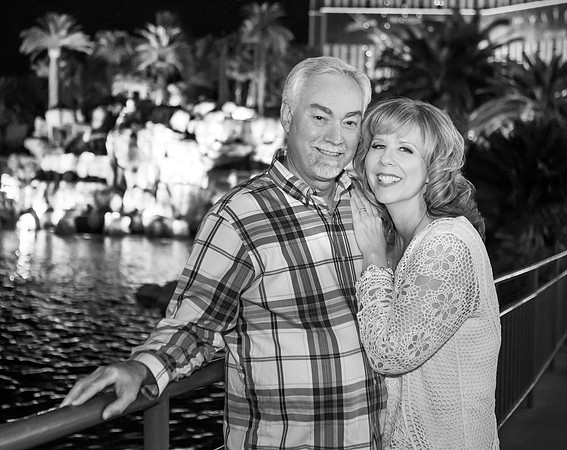 Las Vegas Anniversary Photo Shoots | Romantic Couple Photography