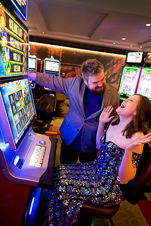 Las Vegas Anniversary Photo Shoots | Romantic Couple Photography