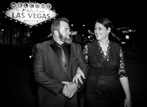 Las Vegas Anniversary Photo Shoots | Romantic Couple Photography