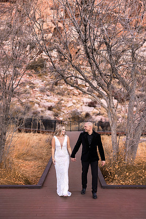 Calico Basin Photo Shoots & Weddings | Red Rock Canyon, Las Vegas