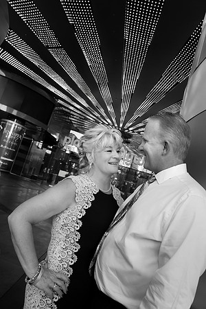 Las Vegas Anniversary Photo Shoots | Romantic Couple Photography