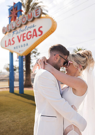 Tunnel of Love Wedding & Vow Renewal Photography | Las Vegas