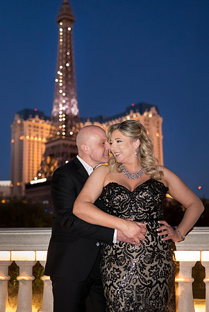 Las Vegas Anniversary Photo Shoots | Romantic Couple Photography